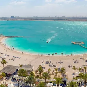 5* Üdülőközpont Doubletree By Hilton & Marjan Island